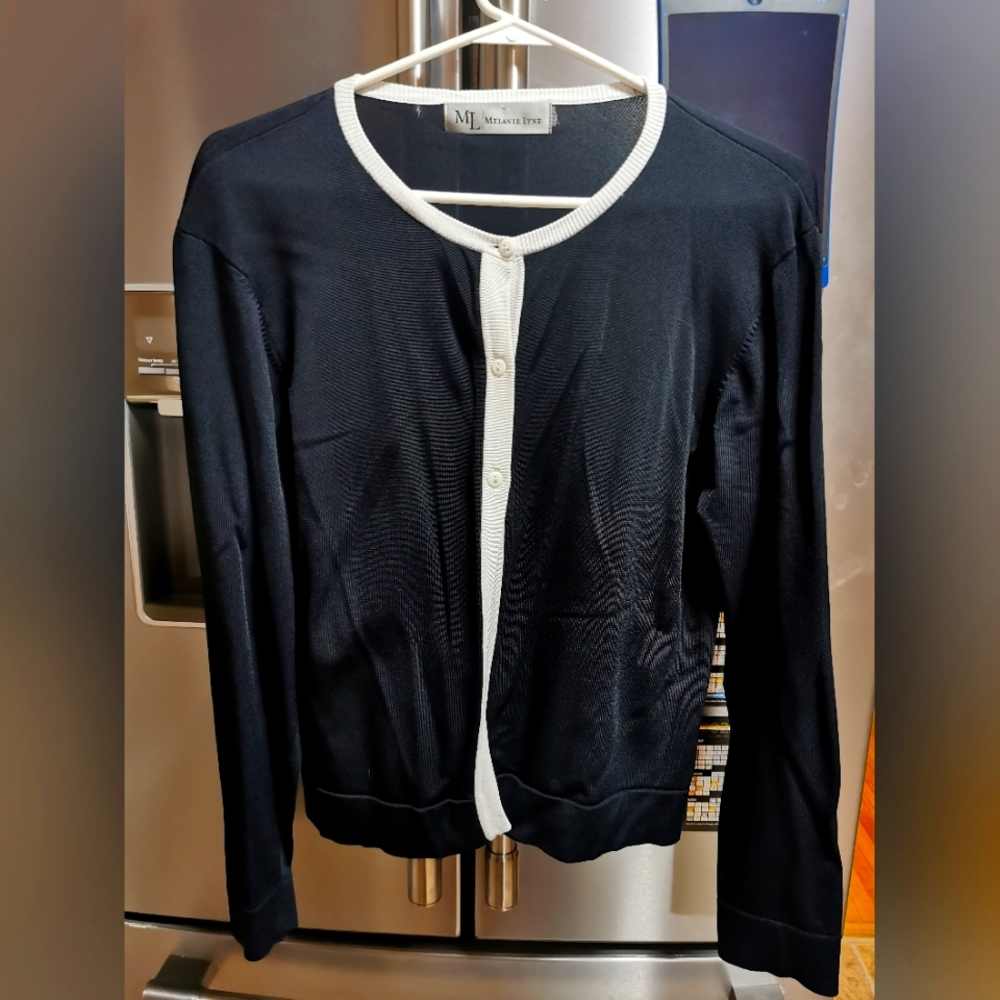 Sweater - Picture 1 of 2